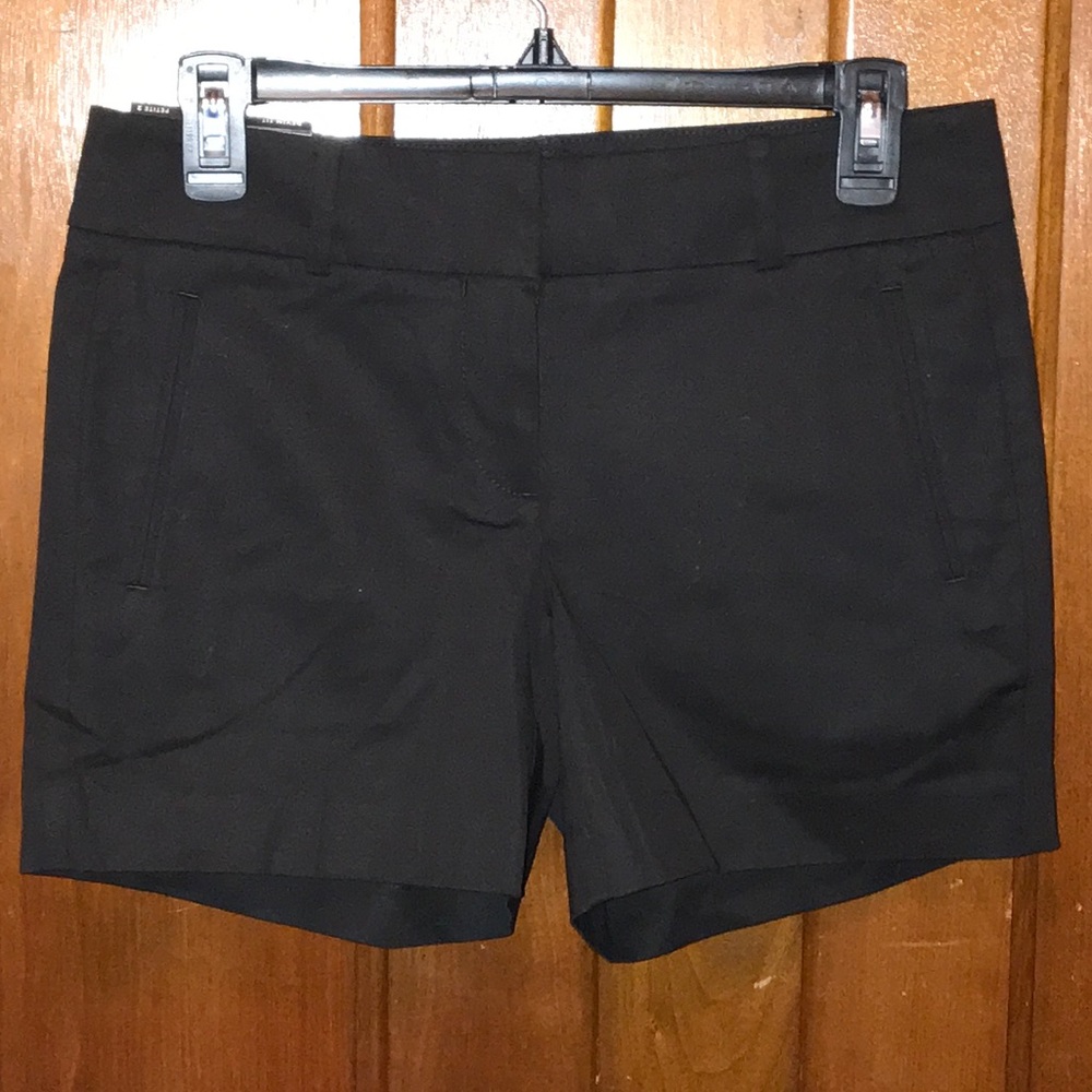 Ann Taylor Petite Devin Fit Black Shorts Size 2P